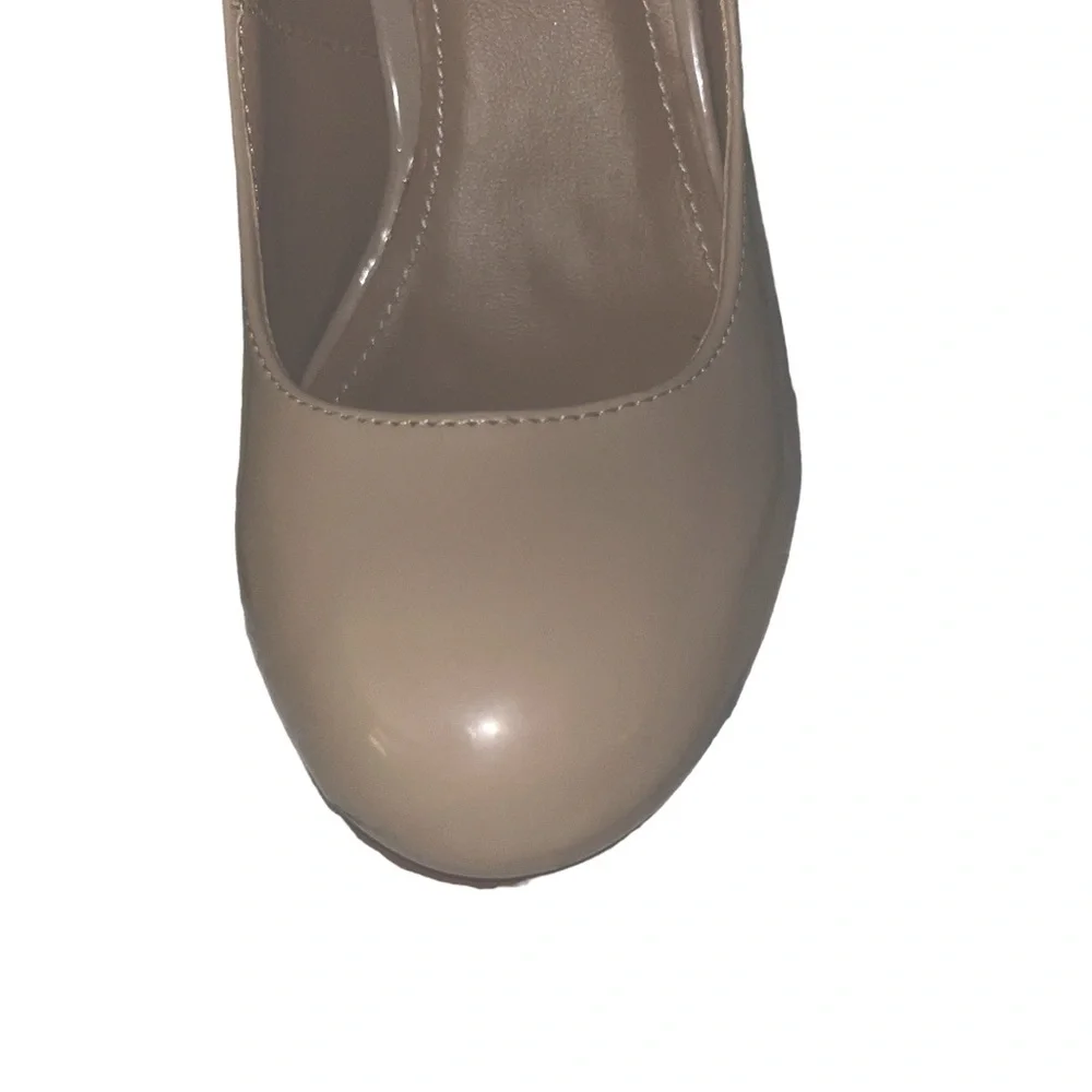Tan ~ Patent ~ High Heeled Shoe ~ Sz 7 ~ Worn Once. - Picture 4 of 9